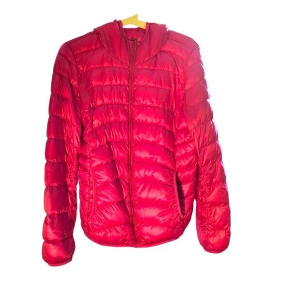 NWT Uniqlo Packable ULTRA LIGHT DOWN Hooded PARKA in Hot Pink SOLDOUT ONLINE! - Picture 4 of 16